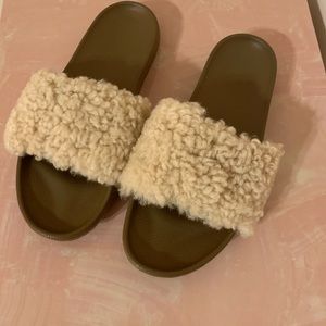 Ugg Royale Slides